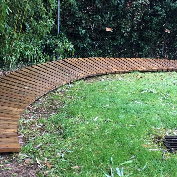 Virage de circuit VTT. Longueur de 10m incliné.