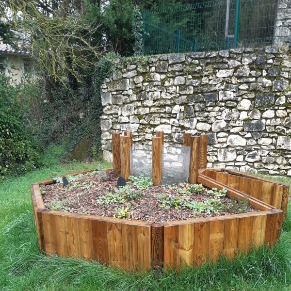 Le keyhole BOISDEXTER permet un compostage à usage collectif. La permaculture accessible à tous.