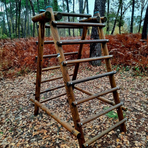 Prenez de la hauteur avec la hutte à grimper à sceller