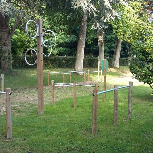 Lancer de ballon pour conserver l'agilité motrice